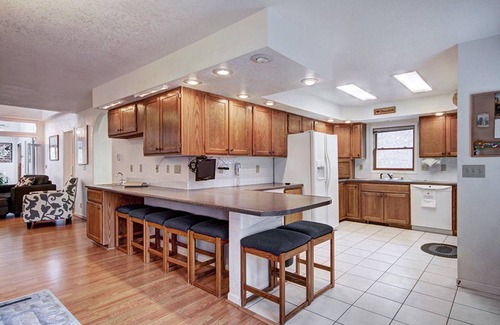 Warrior's Mark West House | 399 m² House ∙ 6 bedrooms ∙ 18 guests