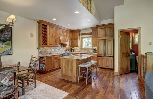 Beaver Creek House | 3BR/3.5BA Townhome Steps to Beaver Creek Village & Lifts by RedAwning
