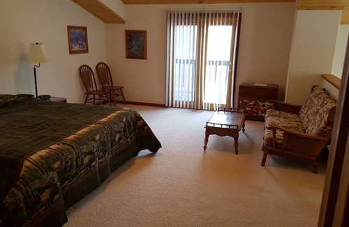 Elk Meadows House | 4 Bedroom, 3 Bath 2100 Sq. Ft Home with a Private Hot Tub and Large Deck
