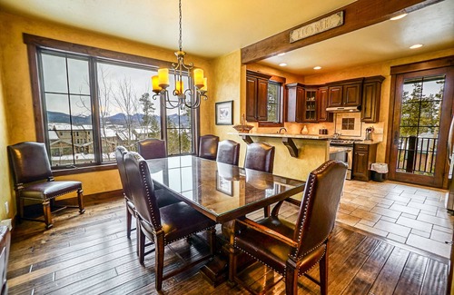 Fraser House | 4 Br. Beautiful Luxury Mountain Townhome with 6 person hot tub