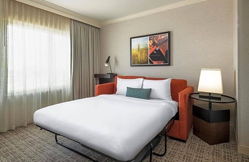 Broomfield Hotel | 4-Star Hotel ∙ Renaissance Boulder Flatiron Hotel