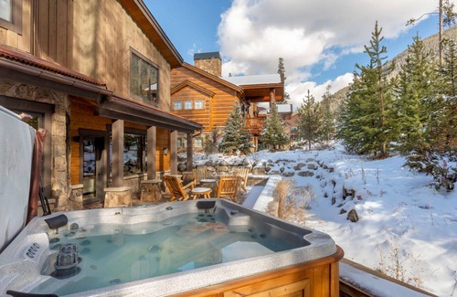 Keystone House | 408 m² House ∙ 4 bedrooms ∙ 11 guests