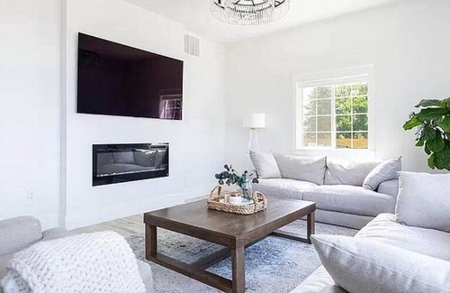 Ralston Valley House | 409 m² House ∙ 6 bedrooms ∙ 12 guests