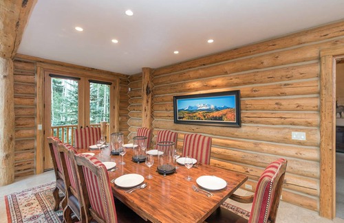 Mountain Village House | 418 m² House ∙ 4 bedrooms ∙ 8 guests