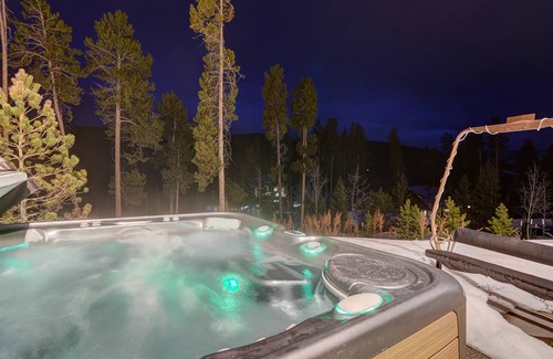 Breckenridge House | 424 m² House ∙ 5 bedrooms ∙ 10 guests