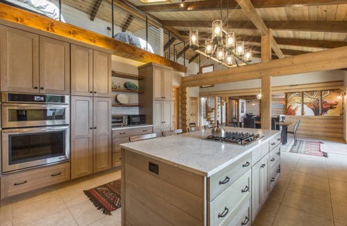 Loghill Village House | 434 m² House ∙ 6 bedrooms ∙ 12 guests