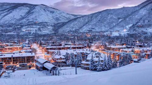 Aspen House | 453 m² House ∙ 4 bedrooms ∙ 8 guests