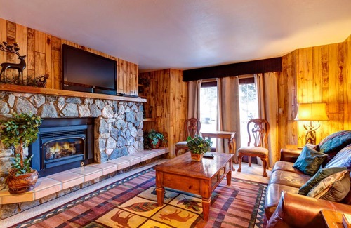 Warrior's Mark West House | 458 m² House ∙ 6 bedrooms ∙ 10 guests