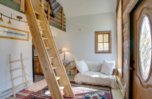 Marble House | 46 m² House ∙ 4 guests