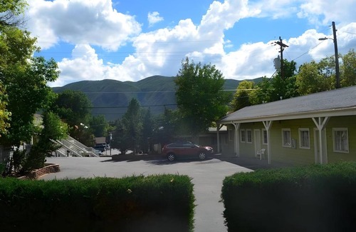 Basalt House | 46 m² Motel ∙ 6 guests