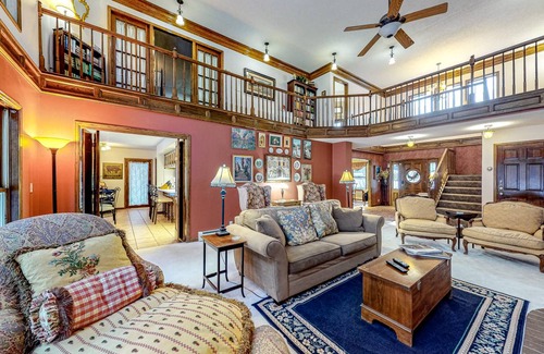 South Fork House | 465 m² House ∙ 7 bedrooms ∙ 18 guests