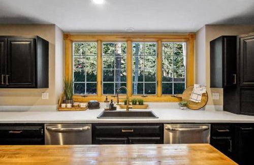 Christie Heights House | 465 m² House ∙ 9 bedrooms ∙ 22 guests