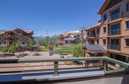 Mountain Village Apartment | 47 m² Apartment ∙ 1 bedroom ∙ 4 guests