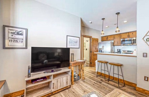 Four O'Clock Condo | 47 m² Condo ∙ 1 bedroom ∙ 4 guests
