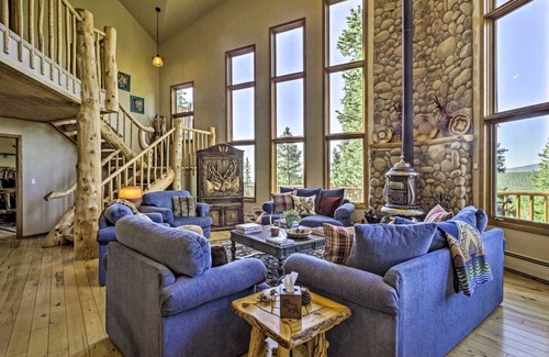 Valley of the Sun House | 470 m² House ∙ 5 bedrooms ∙ 12 guests