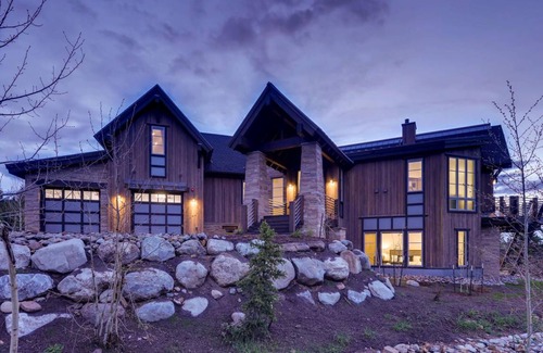Fairways House | 478 m² House ∙ 5 bedrooms ∙ 12 guests