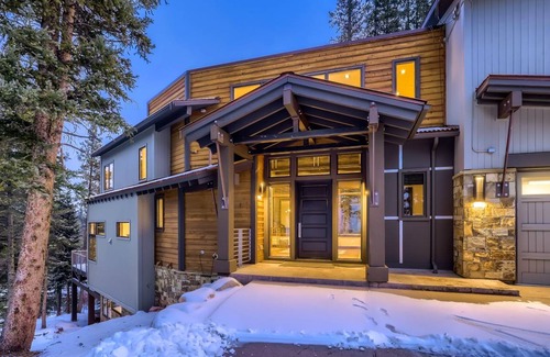 Copper Mountain House | 488 m² House ∙ 5 bedrooms ∙ 14 guests