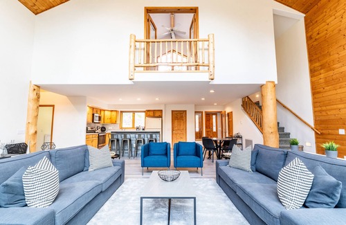 Blue River House | 5 mins to Breck, Mtn View, Hikes Galore!