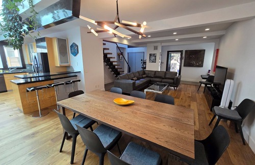 Englewood House | 5-Star 5BR Home + Gym & 11AM Checkout!