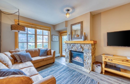 Copper Mountain Village Condo | 51 m² Condo ∙ 1 bedroom ∙ 4 guests