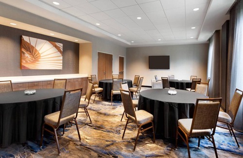 Longmont Hotel | 51 m² Hotel ∙ 127 guests