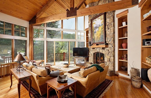 Aspen House | 517 m² House ∙ 6 bedrooms ∙ 14 guests