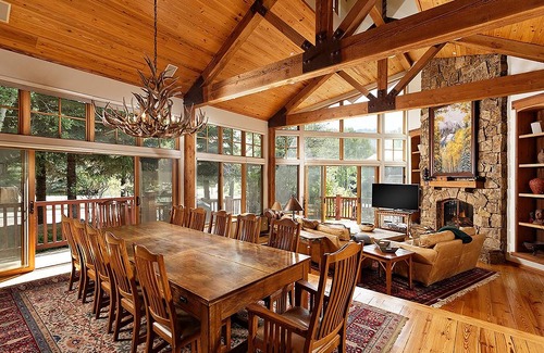 Aspen House | 517 m² House ∙ 6 bedrooms ∙ 14 guests