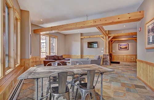 Copper Mountain Village Condo | 53 m² Condo ∙ 1 bedroom ∙ 4 guests