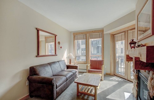 Copper Mountain Village Condo | 53 m² Condo ∙ 1 bedroom ∙ 4 guests
