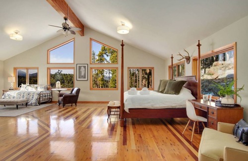 Shadow Mountain House | 538 m² House ∙ 5 bedrooms ∙ 16 guests