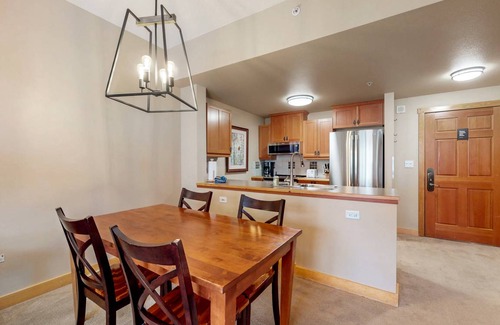 Copper Mountain Village Condo | 55 m² Condo ∙ 1 bedroom ∙ 4 guests