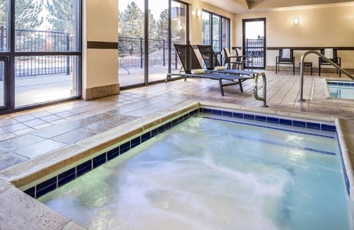 Glenwood Springs Hotel | 55 m² Hotel ∙ 2 bedrooms ∙ 127 guests