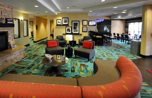 Glenwood Springs Hotel | 55 m² Hotel ∙ 2 bedrooms ∙ 127 guests