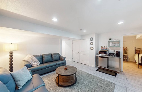 Commerce City Apartment | 56 m² Apartment ∙ 1 bedroom ∙ 4 guests