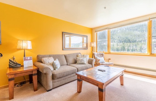 Lakeside Village Apartment | 56 m² Apartment ∙ 1 bedroom ∙ 4 guests