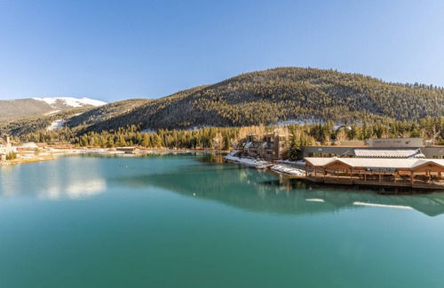 Lakeside Village Apartment | 57 m² Apartment ∙ 4 guests