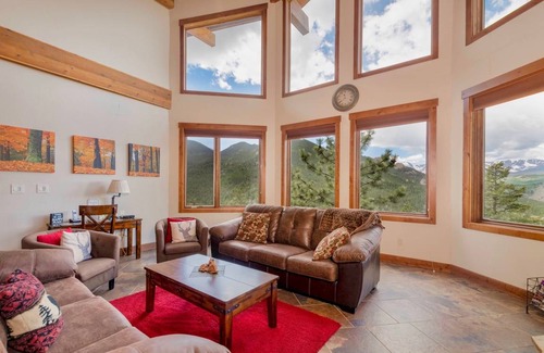 Windcliff Estates House | 574 m² House ∙ 5 bedrooms ∙ 12 guests