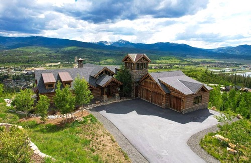 Rendezvous Other | 581 m² Accommodation ∙ 5 bedrooms ∙ 14 guests