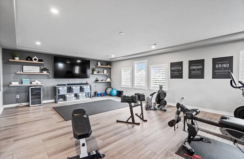 Commerce City House | 595 m² House ∙ 7 bedrooms ∙ 16 guests