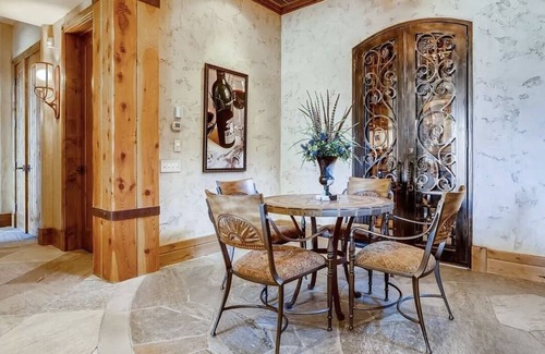 Cordillera House | 6 Bedroom Private Mountain Getaway!!