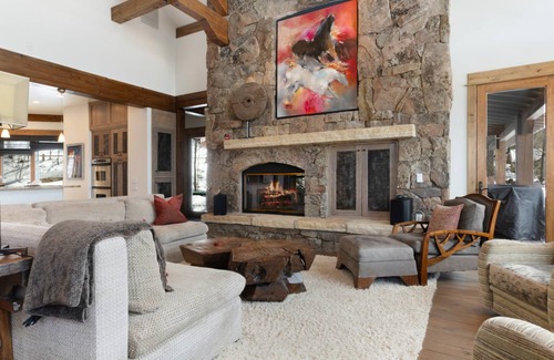 Edwards House | 604 m² House ∙ 4 bedrooms ∙ 10 guests