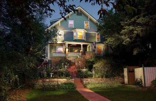 Manitou Springs Villa | 609 m² Villa ∙ 9 bedrooms ∙ 24 guests