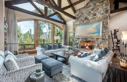 Mountain Village House | 632 m² House ∙ 5 bedrooms ∙ 12 guests