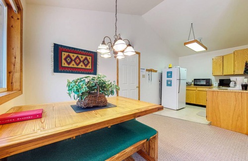 Carbondale Cabin | 65 m² Cabin ∙ 1 bedroom ∙ 4 guests