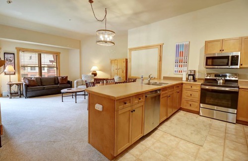 East Village at Copper Condo | 65 m² Condo ∙ 1 bedroom ∙ 6 guests
