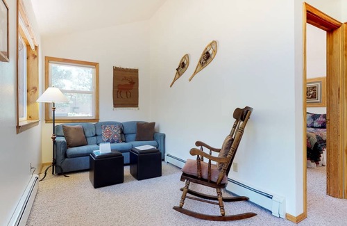 Carbondale House | 65 m² Maisonette ∙ 1 bedroom ∙ 4 guests