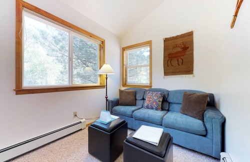 Carbondale House | 65 m² Maisonette ∙ 1 bedroom ∙ 4 guests