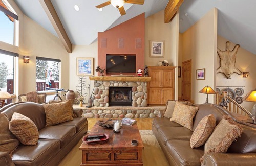 Warrior's Mark West House | 669 m² House ∙ 6 bedrooms ∙ 20 guests