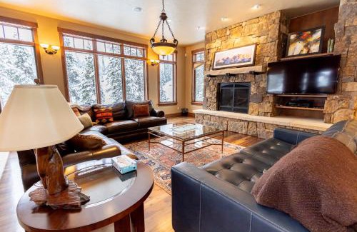 Elk Run House | 671 Elk Circle by Summit County Mountain Retreats