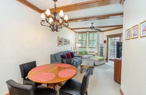 Mountain Village Condo | 69 m² Condo ∙ 1 bedroom ∙ 4 guests